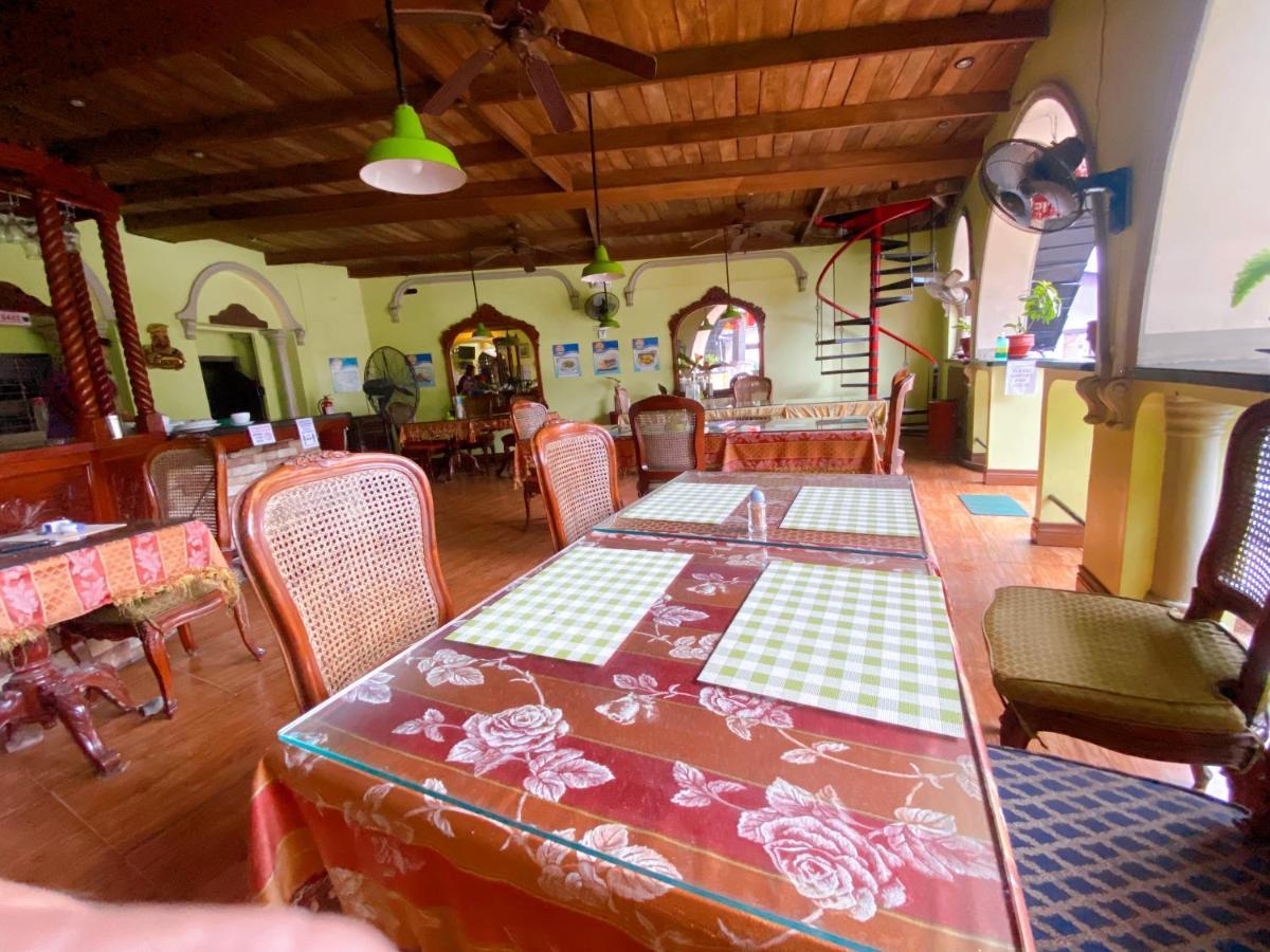 Tropicana Castle Dive Resort Powered By Cocotel Puerto Galera Exterior photo